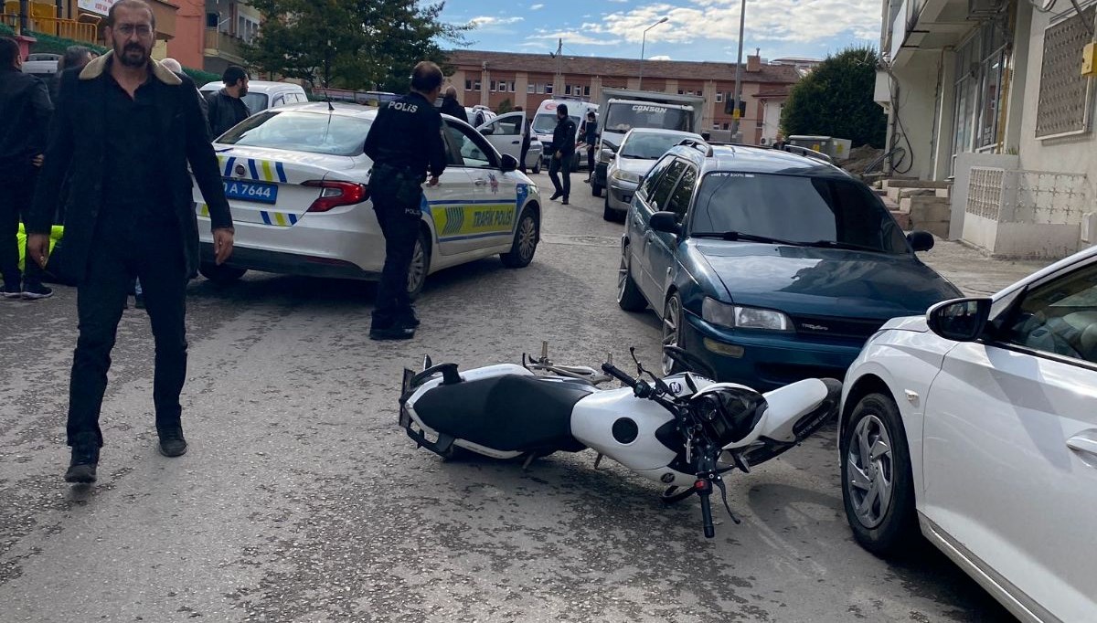 dur ihtarina uymadi 2 polis yaralandi WkPnd2S3.jpg