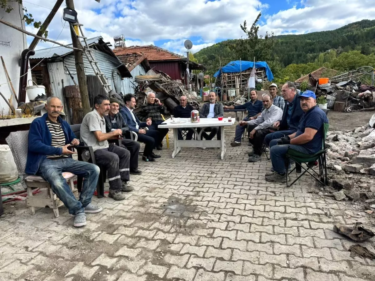 kopenezdeki yangin magdurlari ziyaret edildi NuAytMqi.jpg